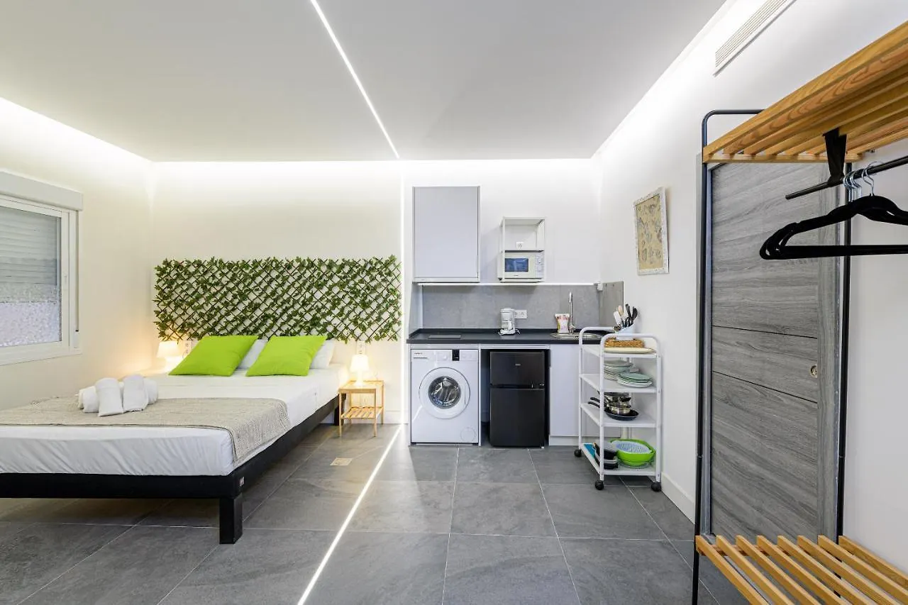 Fabuloso Calle Alamos Suites Estudio contacts